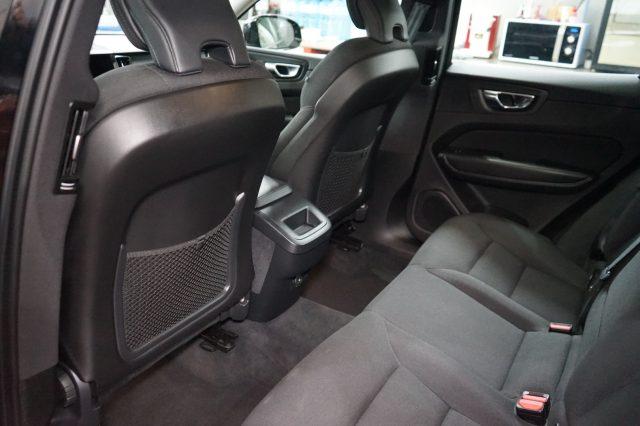 VOLVO XC60 B4 (d) AWD Geartronic Business