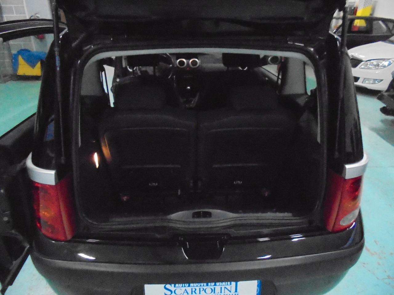 Peugeot 1007 1.4 HDi Sporty