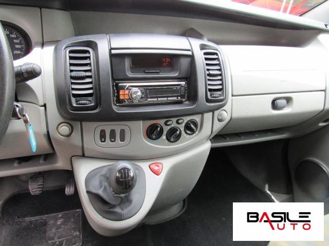 RENAULT TRAFIC 8 POSTI