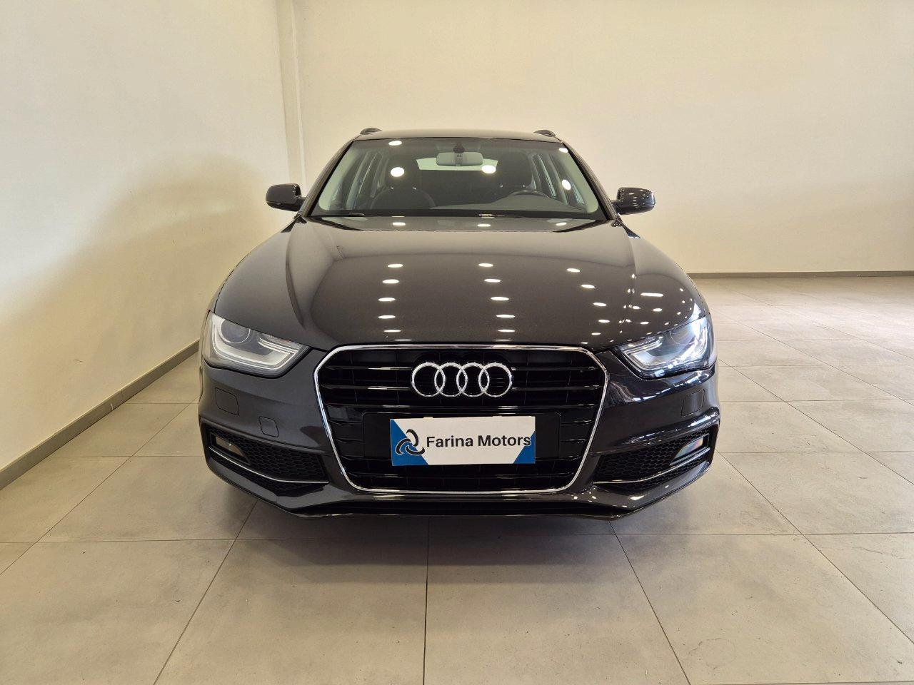Audi A4 Avant 2.0 tdi S-Line 150cv multitronic - Cruise/Lim - Sens. Post.