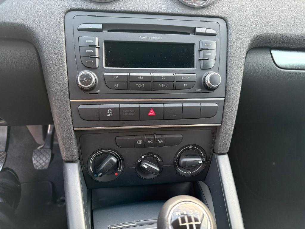 Audi A3 Sportback 1.6 tdi Young Edition 90cv ADATTA NEOPATENTATI