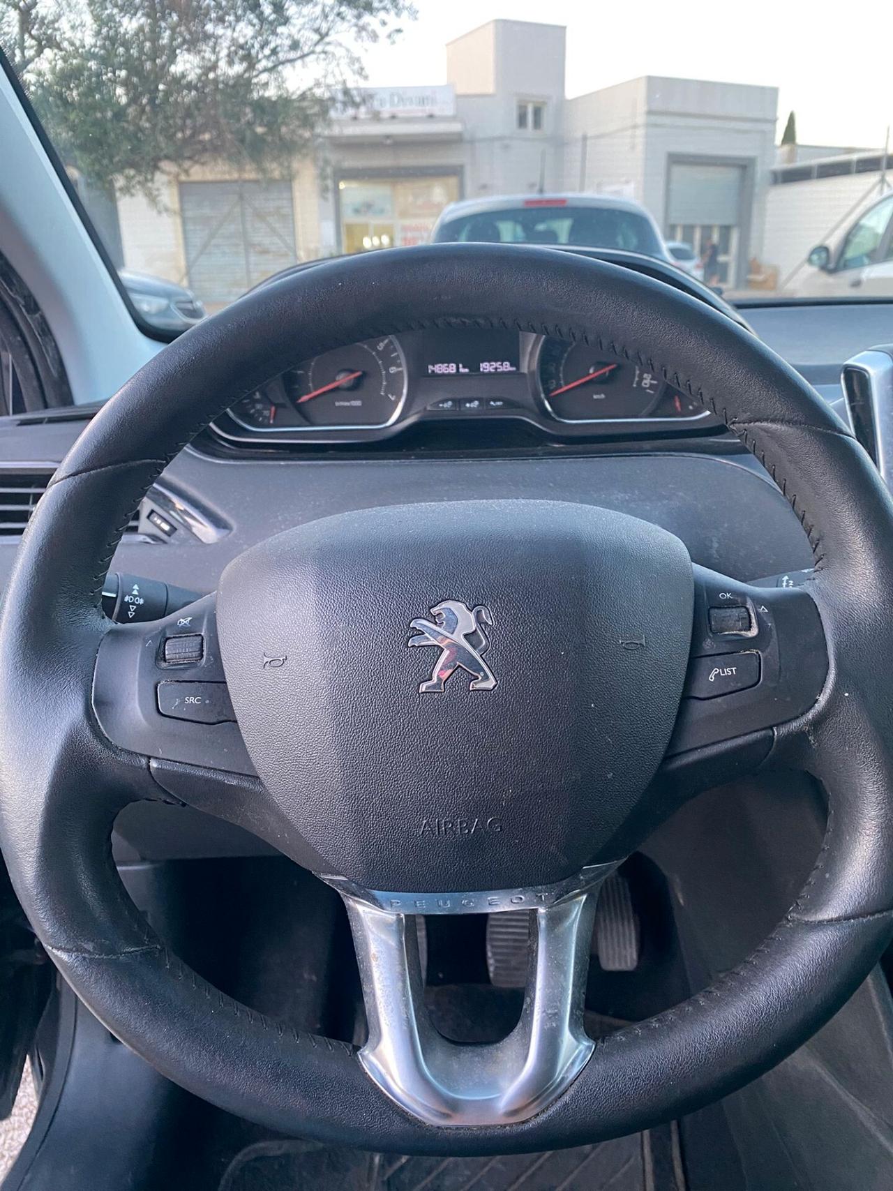 Peugeot 208 1.2 VTi 82 CV 5 porte Allure
