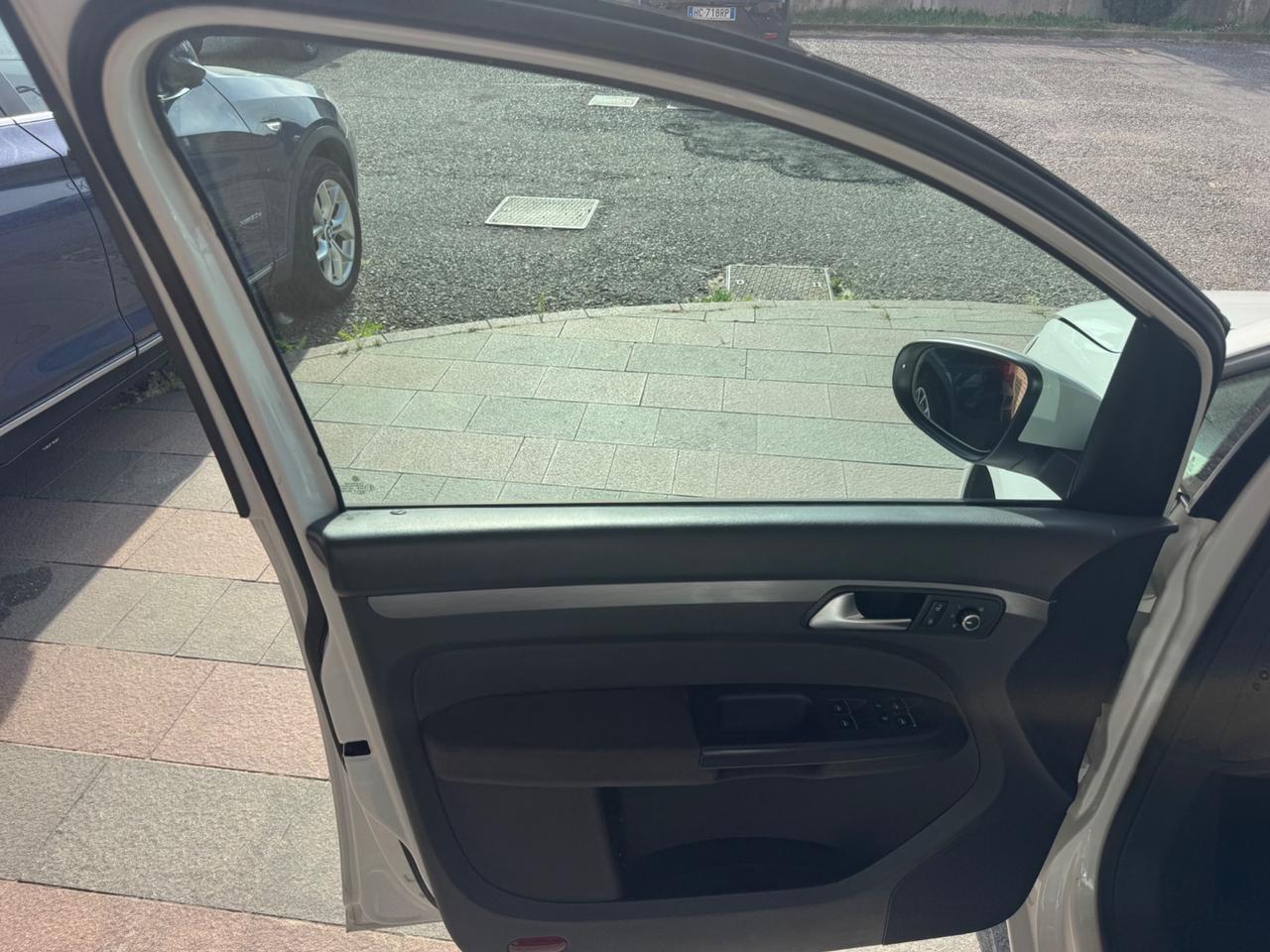 Volkswagen Touran Business 1.4 Highline EcoFuel