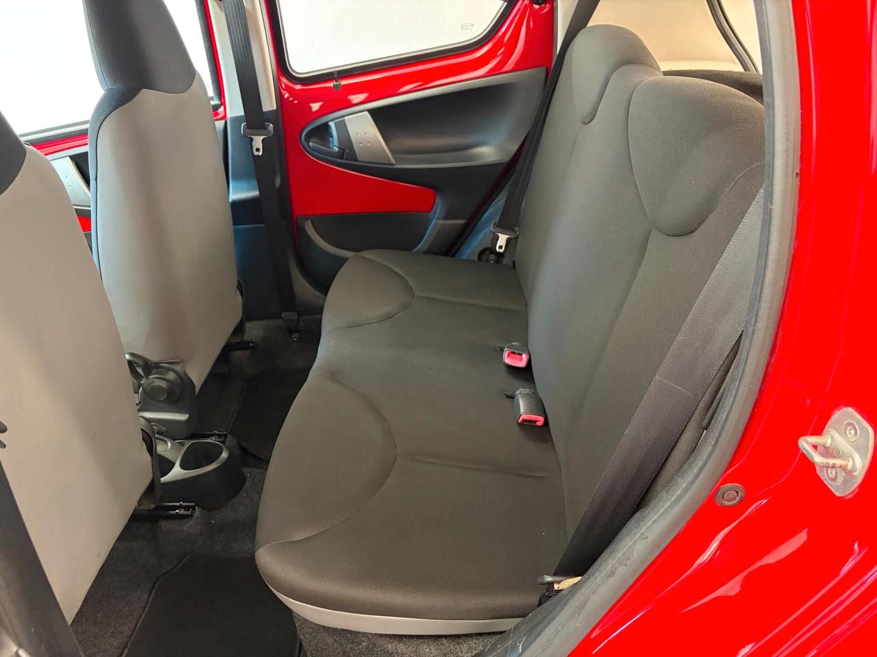 Toyota Aygo 1.0 68Cv Connect Led 12 MESI DI GARANZIA