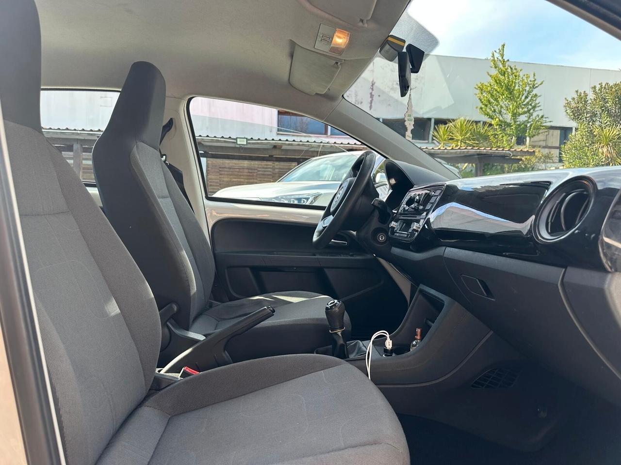 Volkswagen up! 1.0 75 CV 5p. move