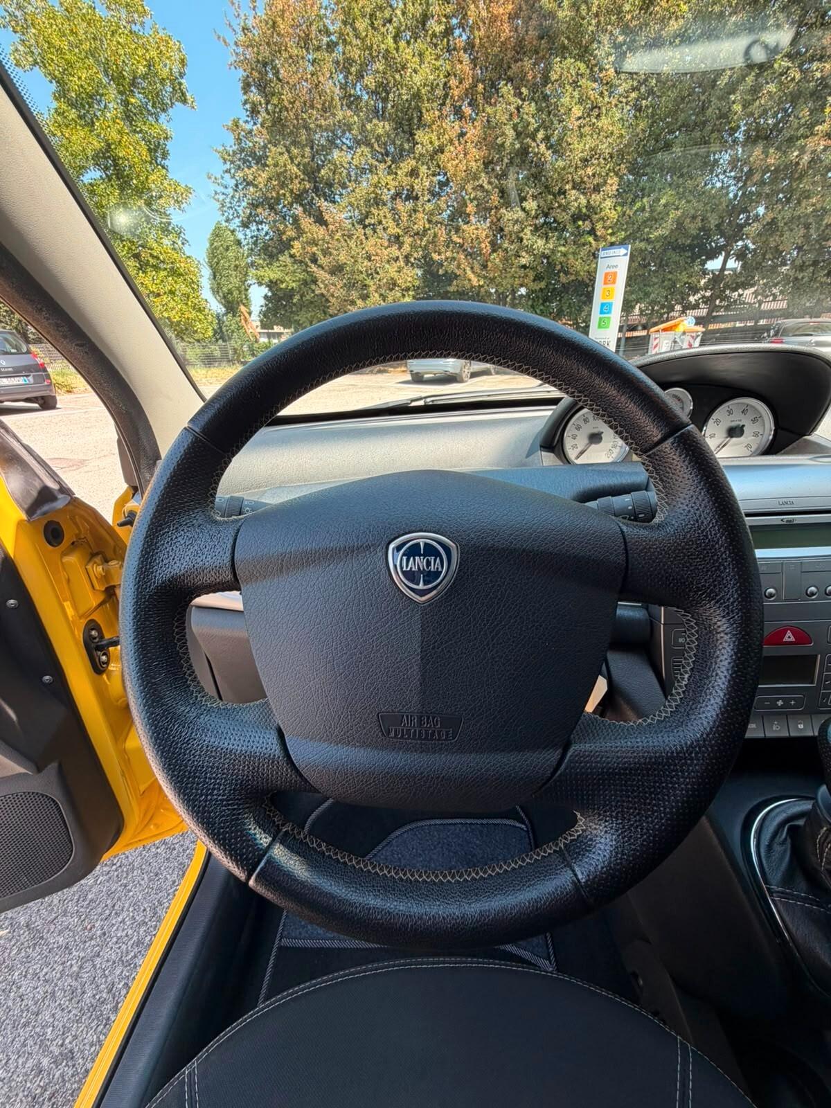 Lancia Ypsilon 1.2 Argento