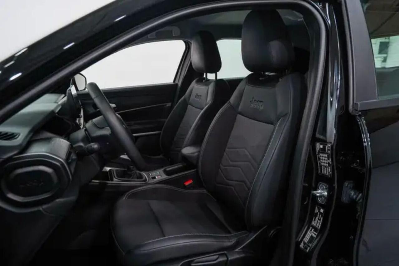 Jeep Avenger Altitude 1.2 Turbo Benzina Manuale Neopatentati