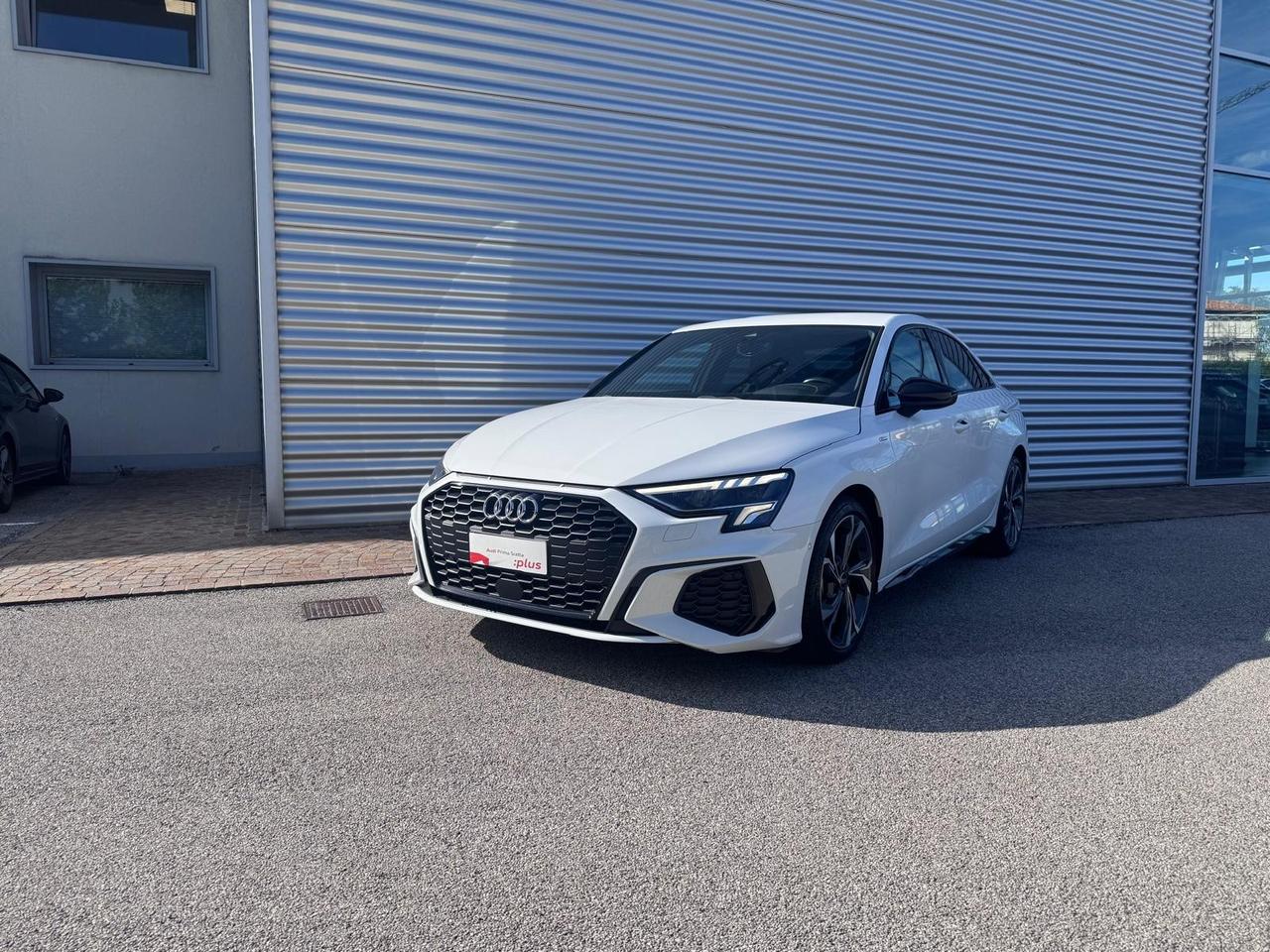 AUDI A3 SEDAN 35 TDI S-TRONIC S-LINE EDITION