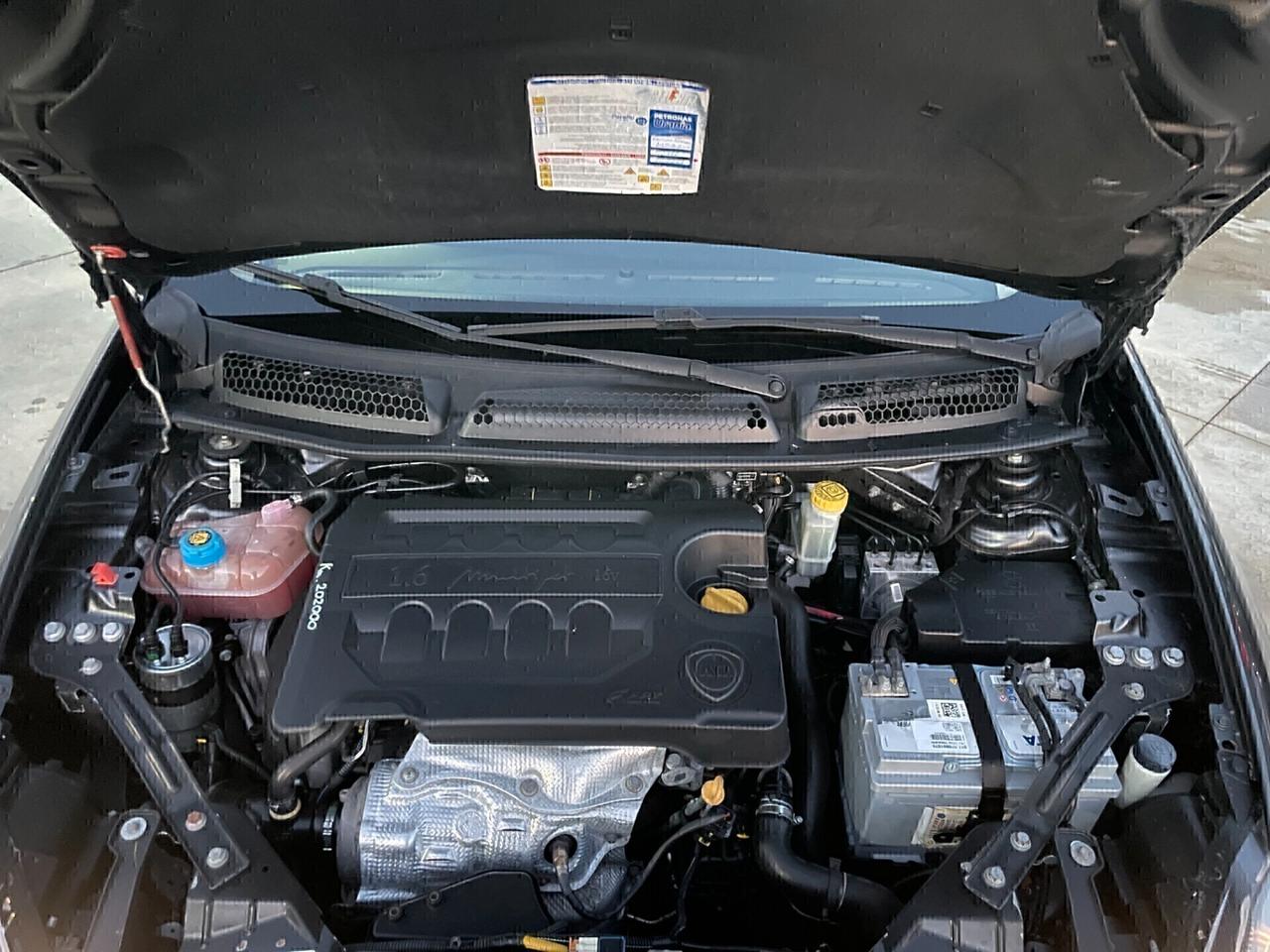 Lancia Delta 1.6 MJT DPF Oro vettura pari al nuovo