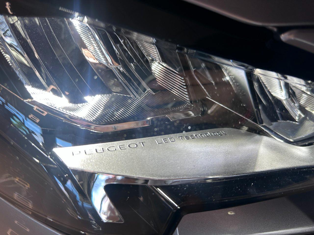 Peugeot 3008 3008 1.6 hybrid phev Allure Pack 225cv e-eat8