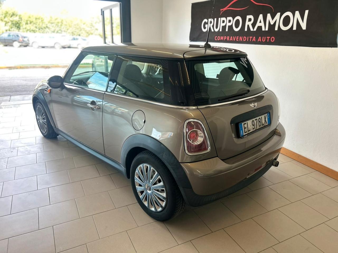 Mini 1.6 16V One (72kW)