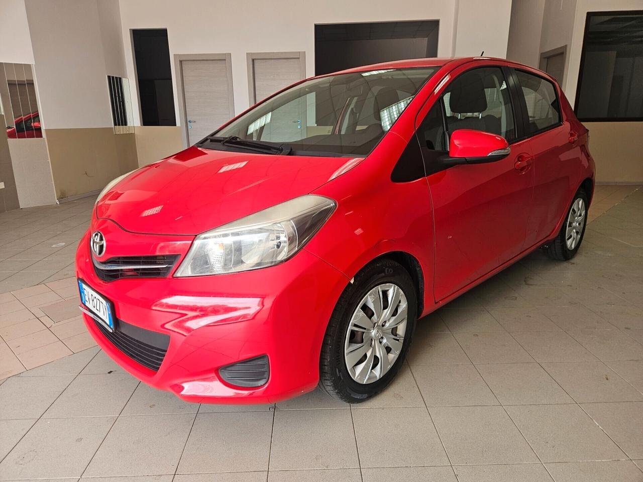 Toyota Yaris 1.4 D-4D 5 porte Lounge
