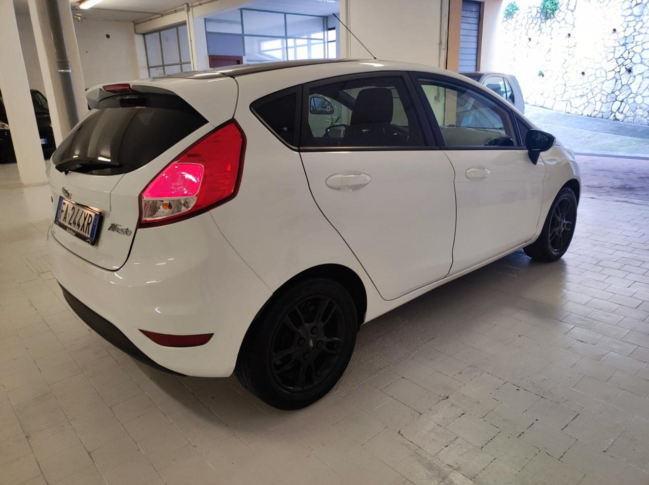 Ford Fiesta 1.0 EcoBoost 100CV 5 porte Powershift