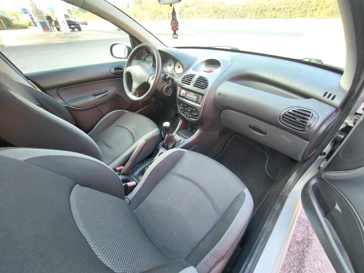 PEUGEOT 206+- BENZINA- OK NEOPATENTATI