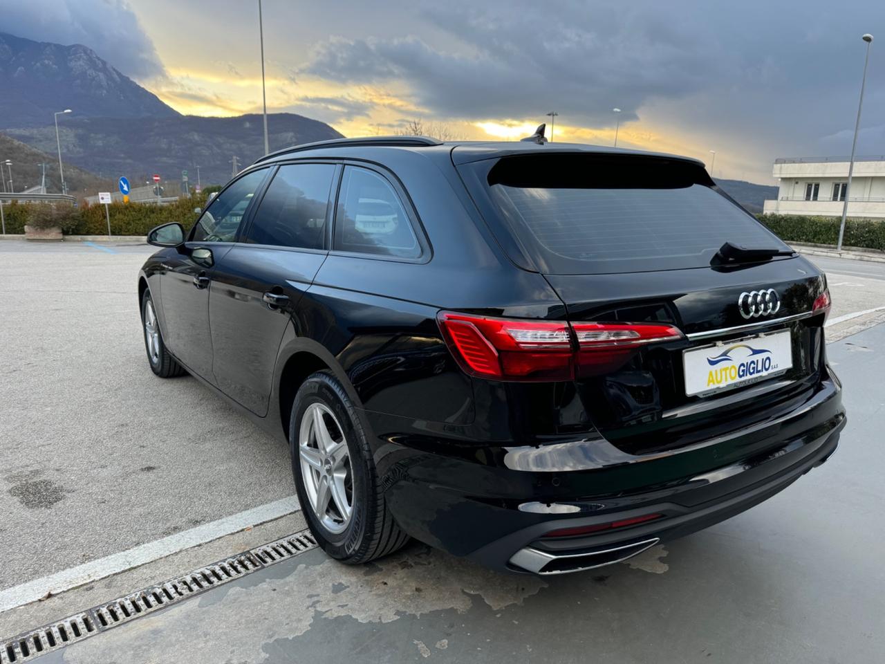 Audi A4 Avant 30 TDI/136 CV S tronic IBR/DIESEL