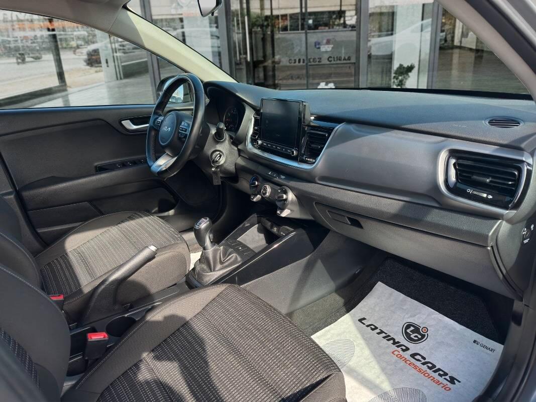 Kia STONIC . ACTIVE BUSINESS CON TELECAMERA E CARPLAY
