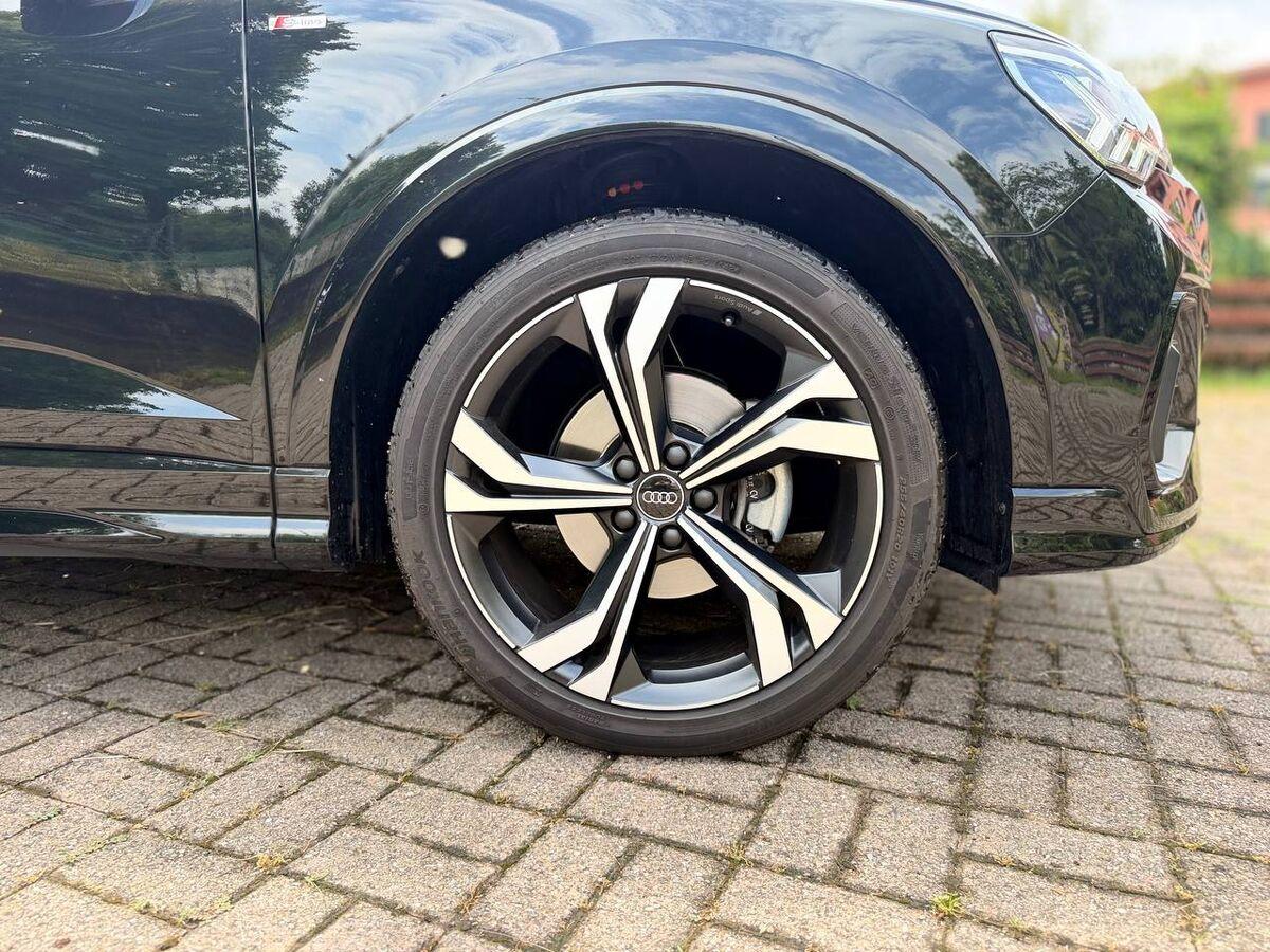 Audi Q3 Sportback 35 1.5 tfsi Identity Black s-tronic