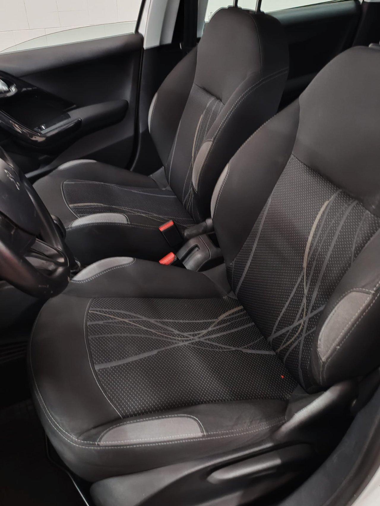 Peugeot 208 1.0 5 PORTE