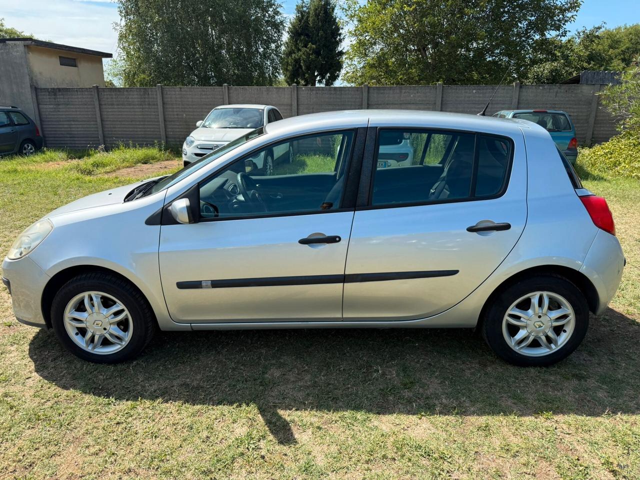 Renault Clio 1.2 5 porte NEOPATENTATI