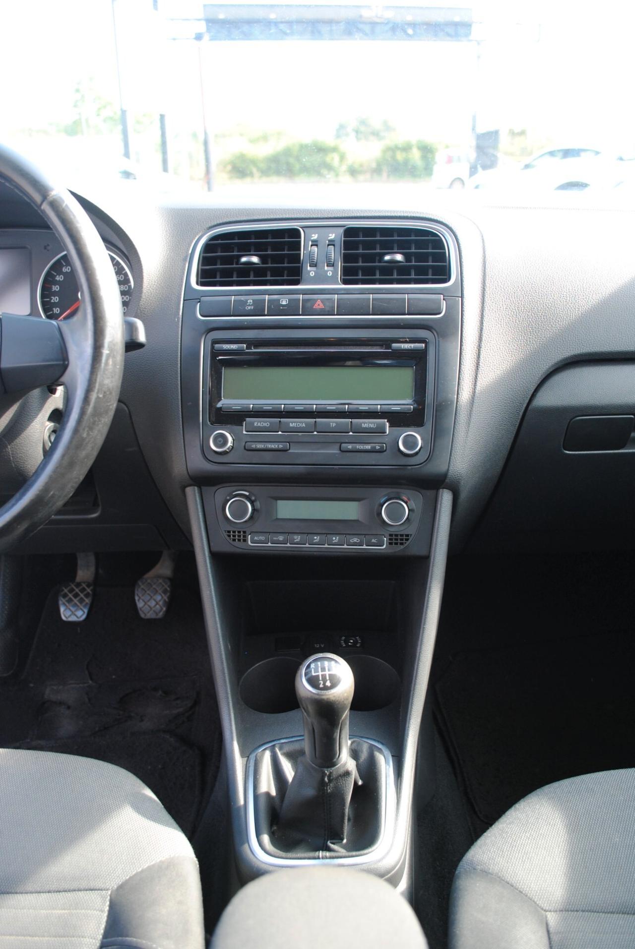 VOLKSWAGEN POLO 1.6 TDI 75 CV OK NEOPATENTATI