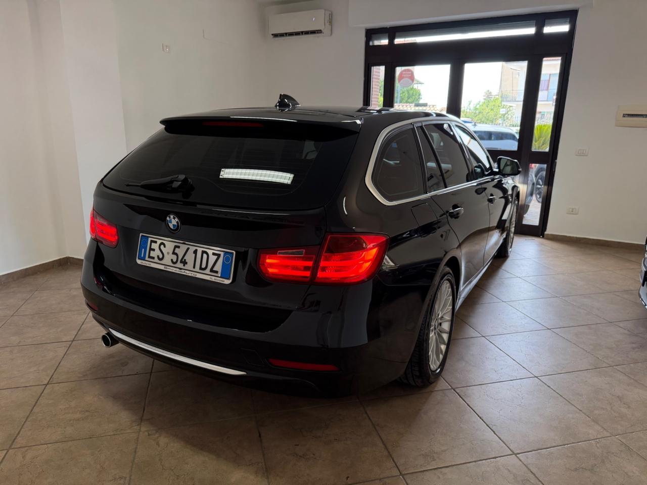 Bmw 318 318d Touring LUXURY aut.