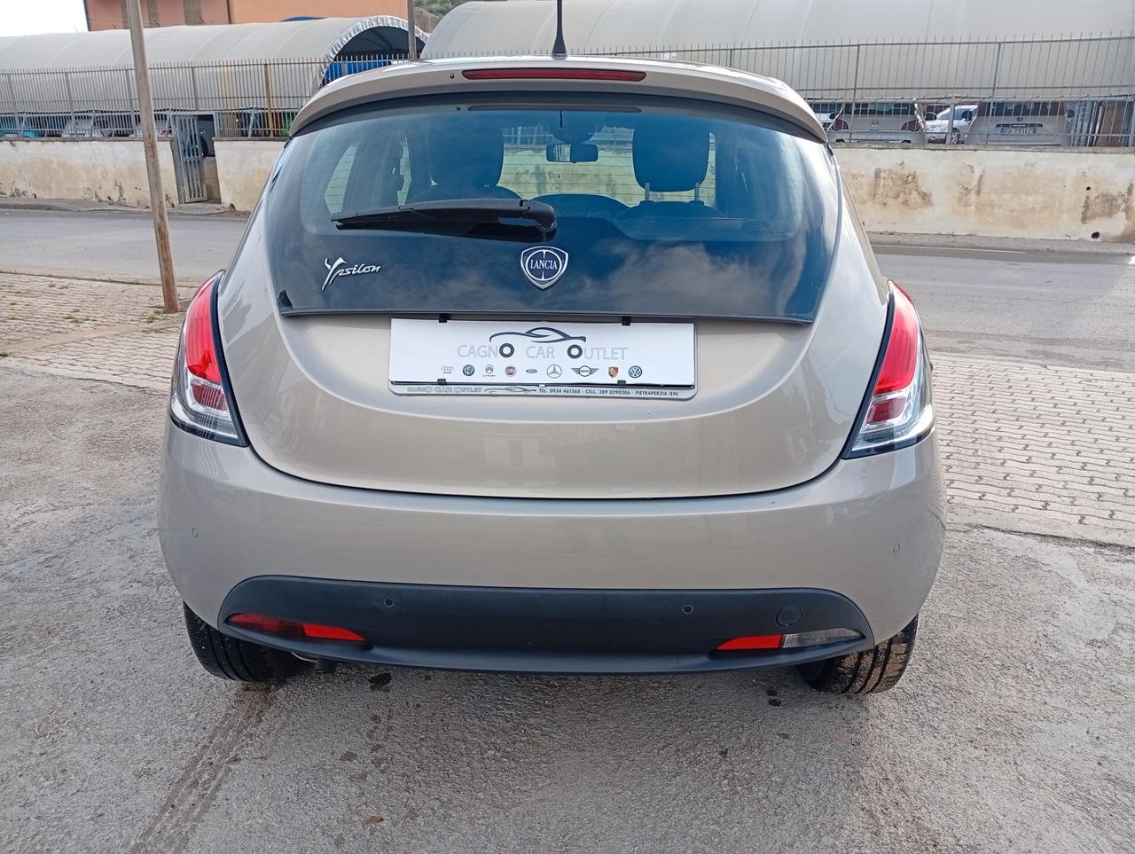 Lancia Ypsilon 1.2 69 CV Unyca