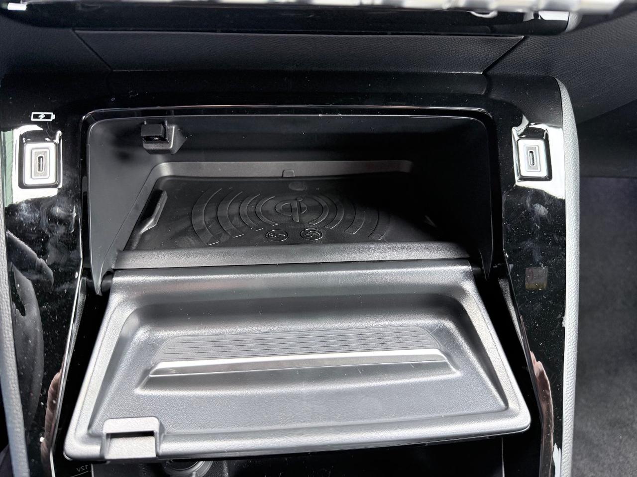 Peugeot 2008 2008 1.2 hybrid GT 145cv e-dcs6