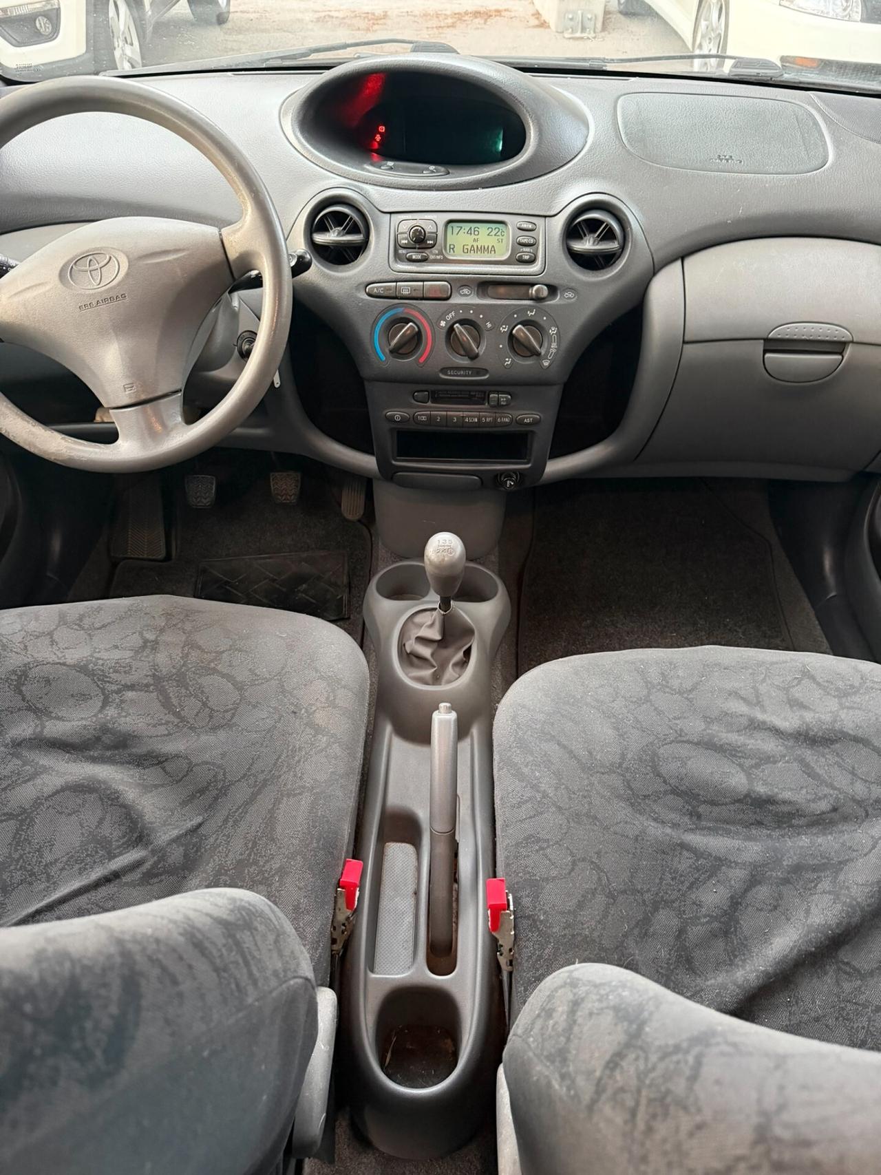 Toyota Yaris 1.0i 16V cat 5 porte