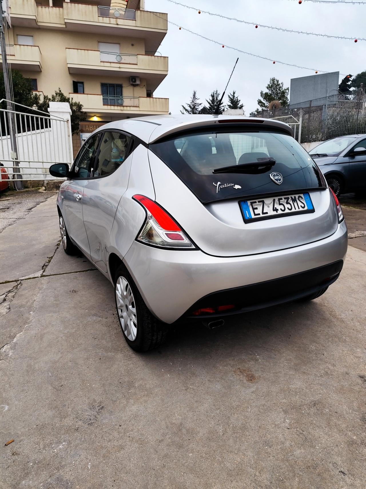 Lancia Ypsilon 1.2 69 CV 5 porte GPL Ecochic Elefantino