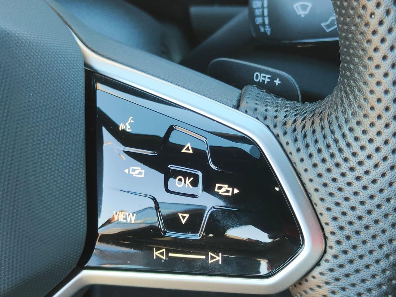 Volkswagen T-Roc R-line #8115