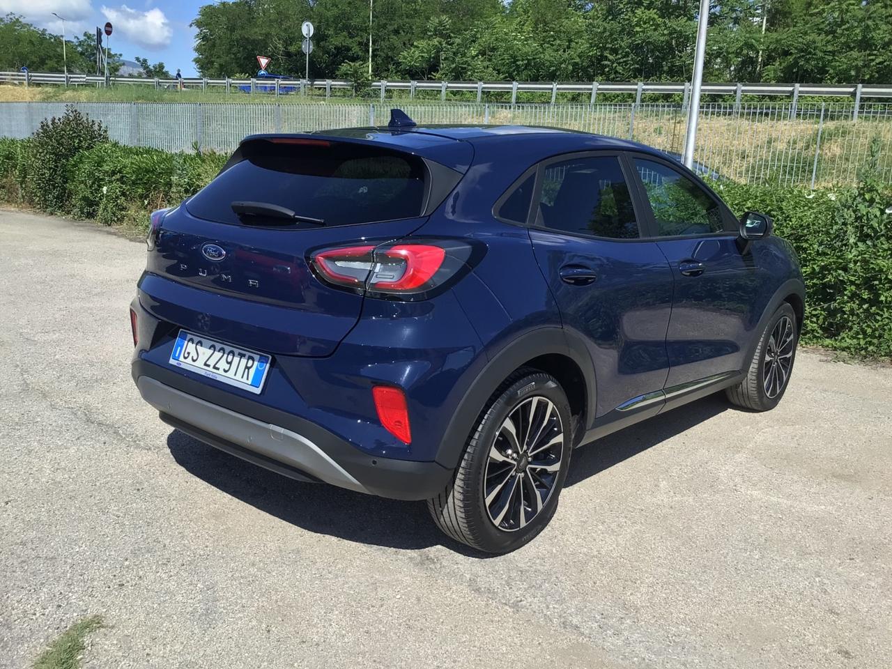 Ford Puma 1.0 EcoBoost Hybrid 125 CV Titanium