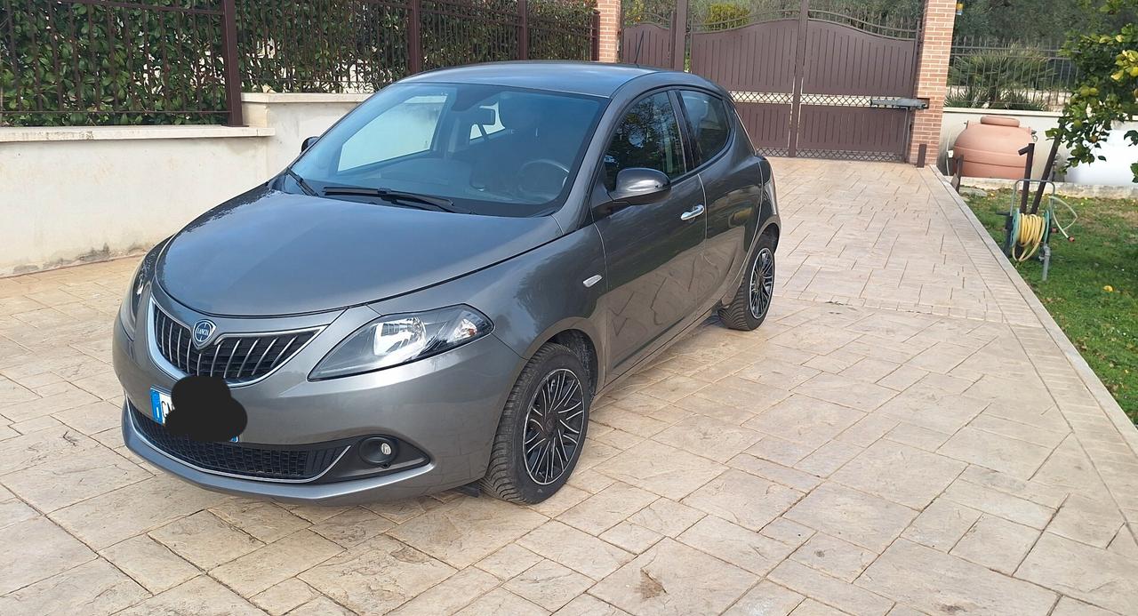 Lancia Ypsilon 1.0 FireFly 5 porte S&S Hybrid Gold Plus