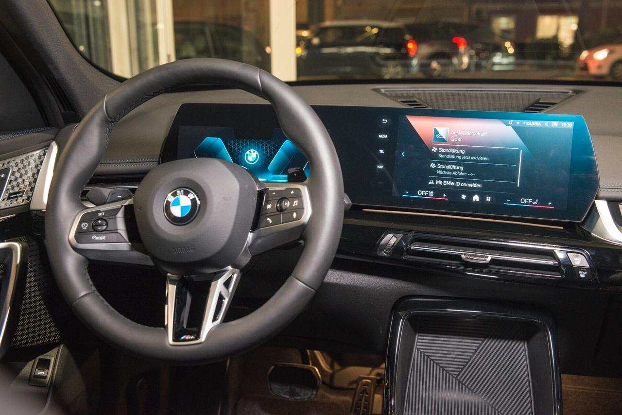 BMW X1 20d MHEV 48V M-SPORT Automatico Virtual Pelle Totale Tetto Panoramico ed elettrico Cerchi da 18 . AUTO - DIREZIONALE BMW -