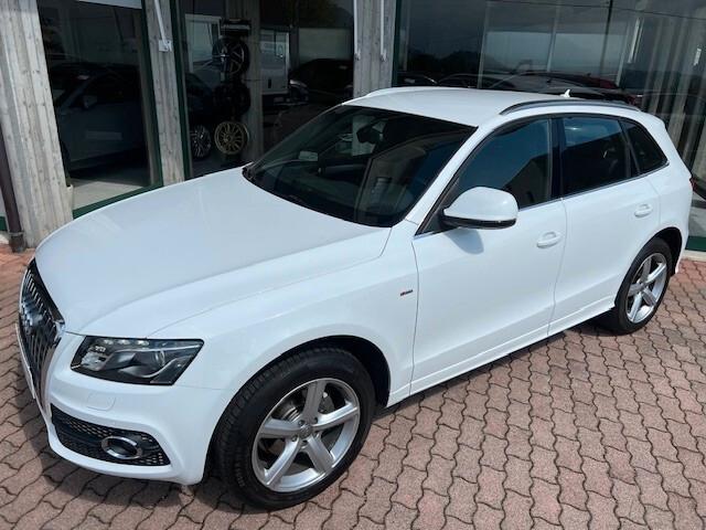 Audi Q5 2.0 tdi quattro 170cv s-tronic S-line, 19", Xenon