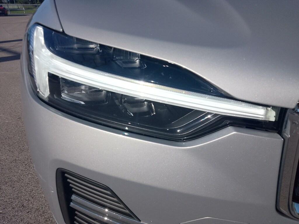 Volvo XC60 2.0 B4 Momentum AWD Auto