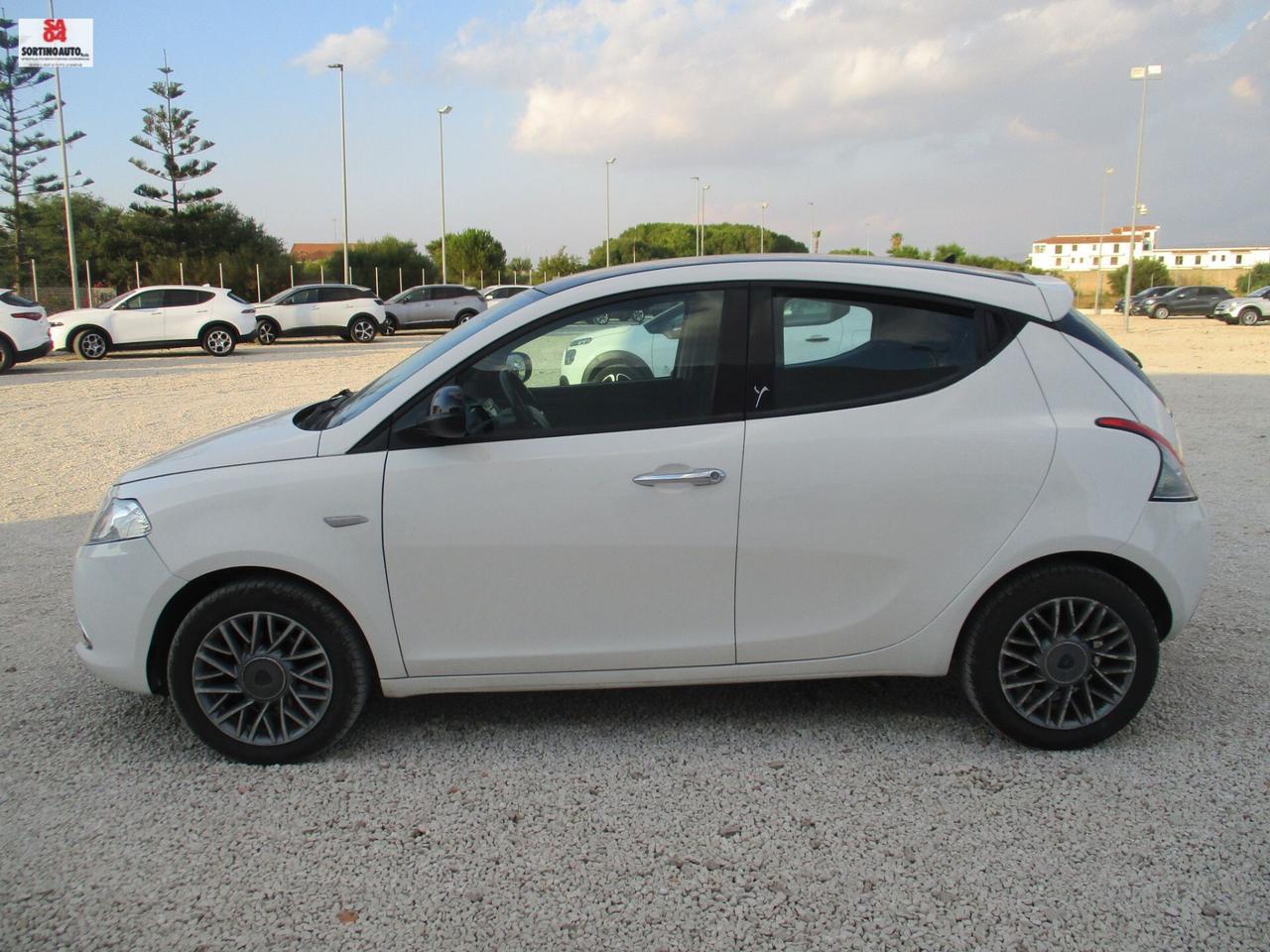 Lancia Ypsilon 1.3 MJT 16V 95 CV 5 porte S&S Platinum 12/2013
