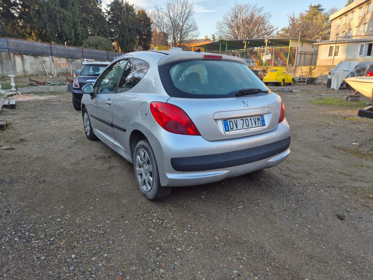 Peugeot 207 1.4 8V 75CV 5p. X Line ECO GPL