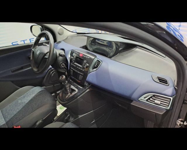 LANCIA Ypsilon 1.0 firefly hybrid Platino s&s 70cv