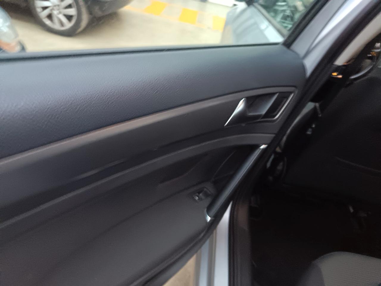 Volkswagen Golf Business 1.6 TDI 5p. Highline BlueMotion Technology