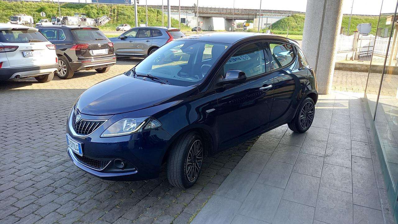 Lancia Ypsilon 1.0 FireFly 5 porte S&S Hybrid Ecochic Gold
