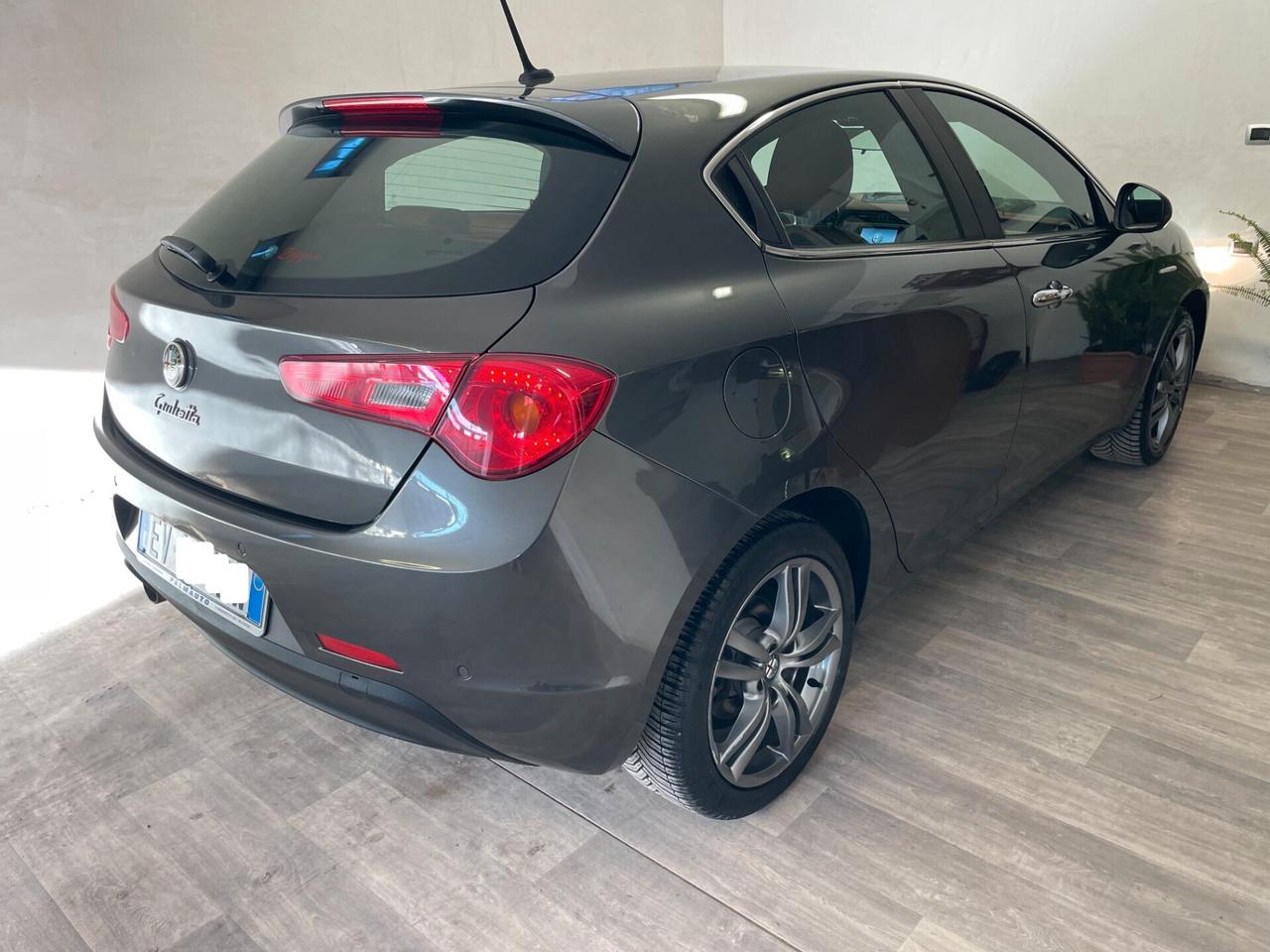 Alfa Romeo Giulietta 1.4 Turbo 120 CV Distinctive Pelle Full NEOPATENTATI !