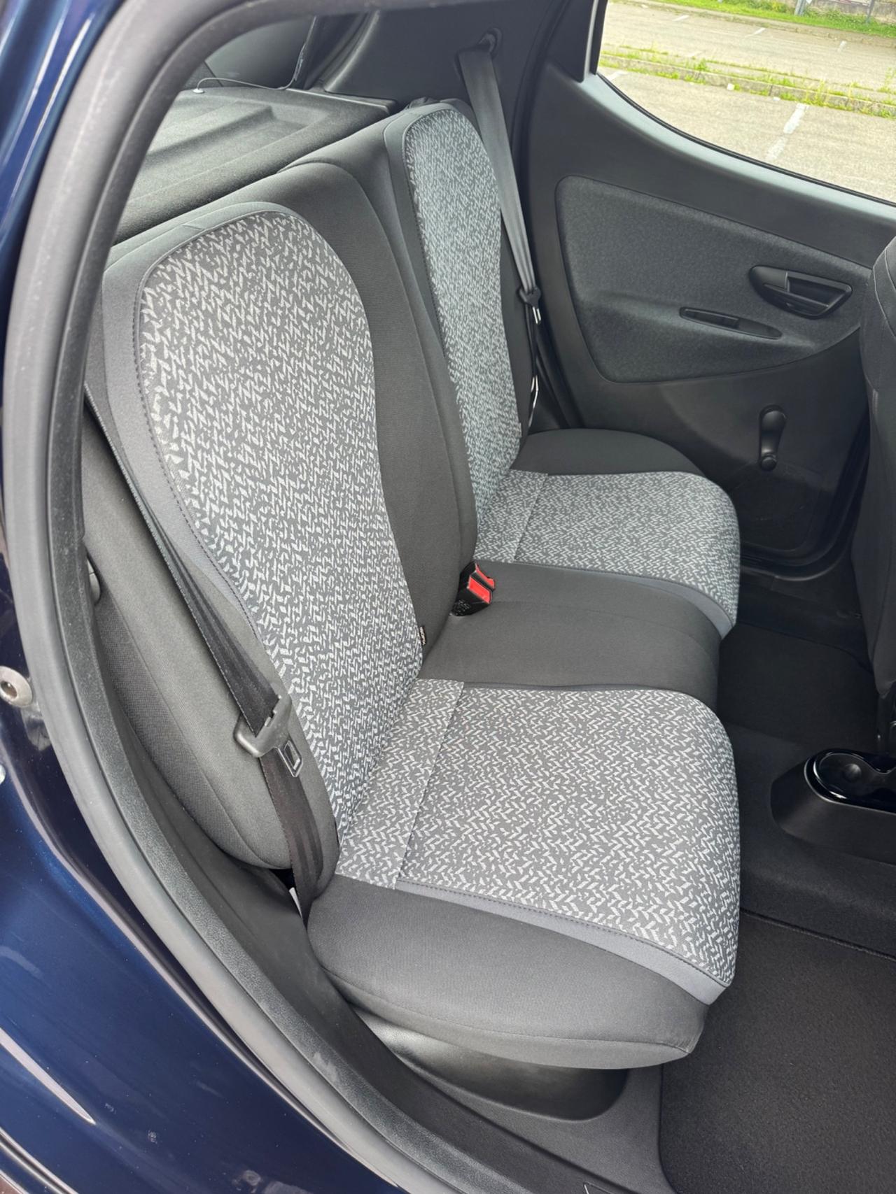 Lancia Ypsilon soli 20000km idonea ai neopatentati