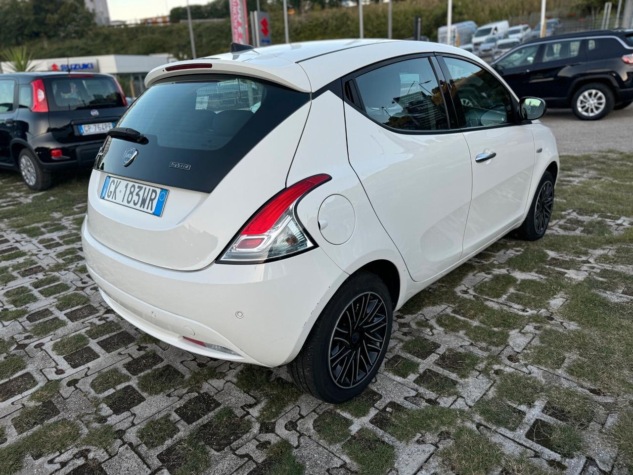 Lancia Ypsilon 1.0cc 70cv Hybrid Ecochic Gold