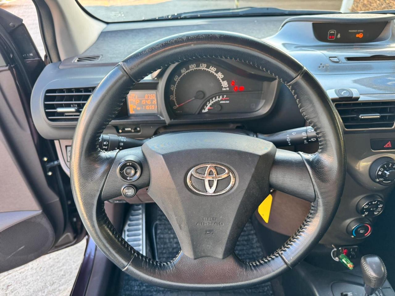 Toyota iQ 1.0 Multidrive