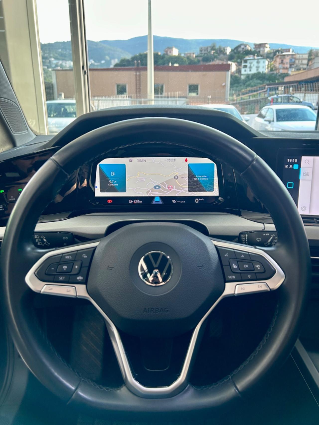 VW Golf 8 2.0 TDI 115 CV SCR Life FINANZIABILE