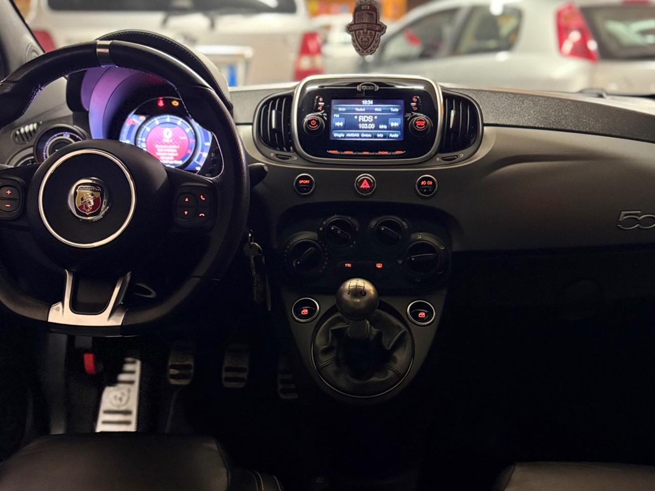 Abarth 595 con 165 CV Turismo 45.000 km