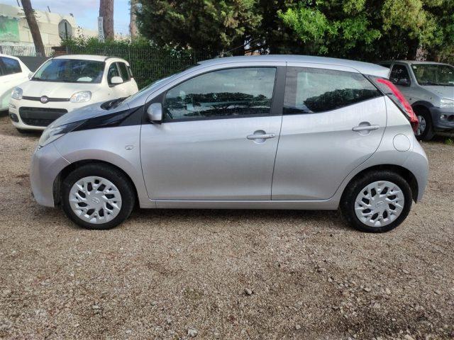 TOYOTA Aygo 1.0 VVT-i x-play TELECAMERA,CARPLAY,CRUISE