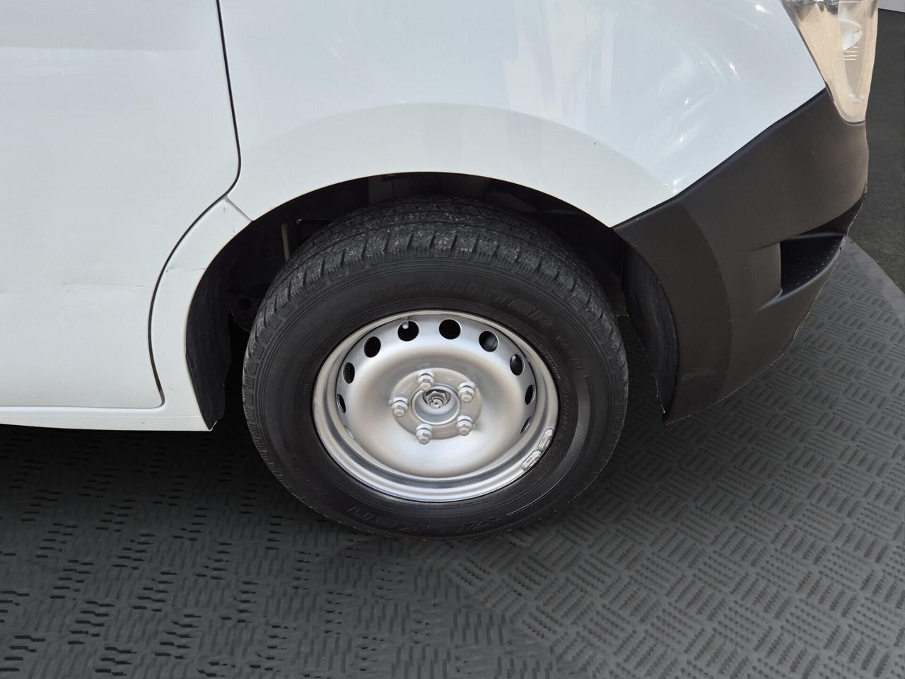 Nissan NV300 non 2300