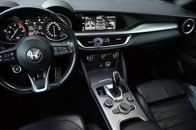 Alfa Romeo Stelvio 2.2 t Veloce Q4 210cv auto * GARANZIA 12mesi * MODIFICA POMPA OLIO OK !!!!!!!