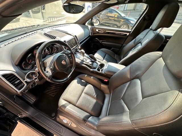 Porsche Cayenne 3.0 Diesel IVA ESPOSTA service Porsche Uni pro.